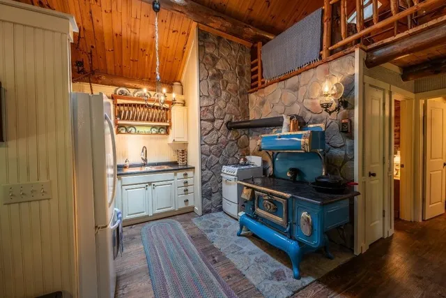 $444,900 | N12203 Bear Cave Road, Athelstane, WI 54104