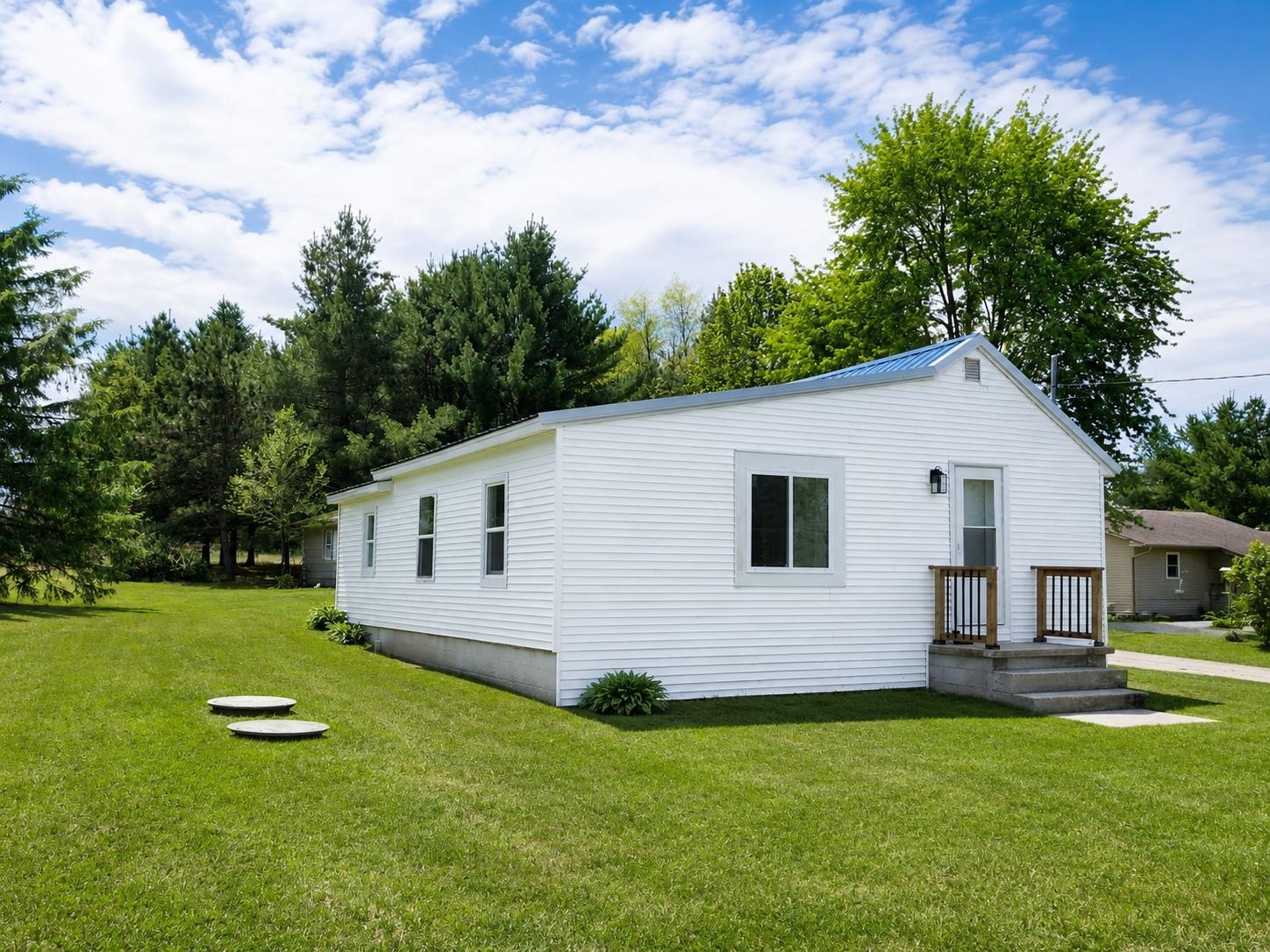 W8035 East Chicago Road Wautoma, WI 54982 - Photo 2 of 21