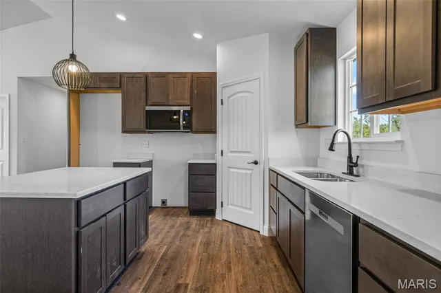 $324,900 | 308 Blackberry Lane, Bismarck, MO 63624