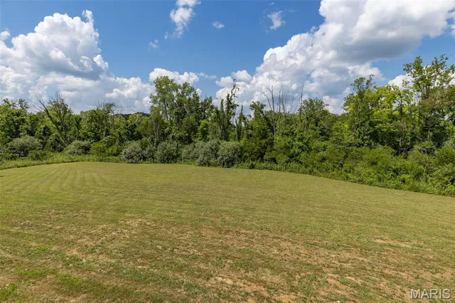 $324,900 | 308 Blackberry Lane, Bismarck, MO 63624