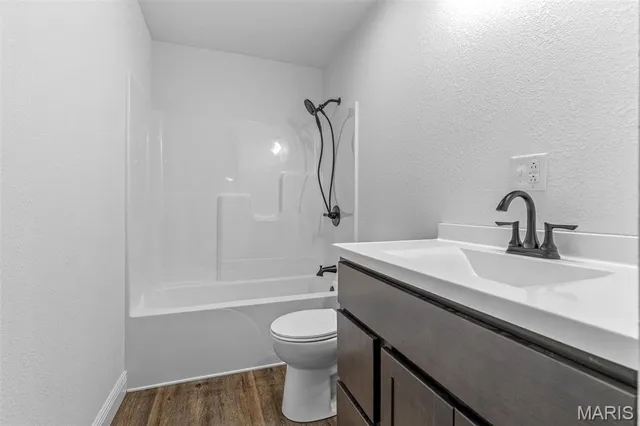 $324,900 | 308 Blackberry Lane, Bismarck, MO 63624