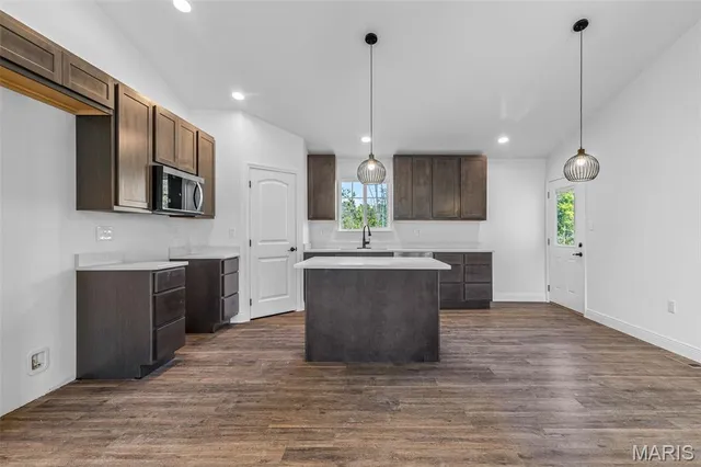 $324,900 | 308 Blackberry Lane, Bismarck, MO 63624