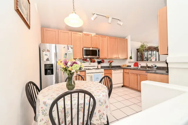 $2,500 | 714 South Rosehall Lane, Round Lake, IL 60073