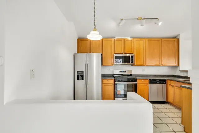 $2,500 | 714 South Rosehall Lane, Round Lake, IL 60073