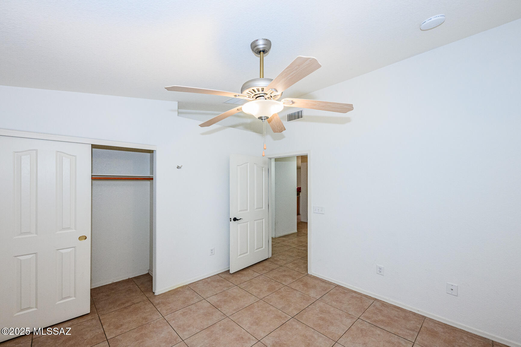 2300 West Golden Hills Road Tucson, AZ 85745 - Photo 33 of 47