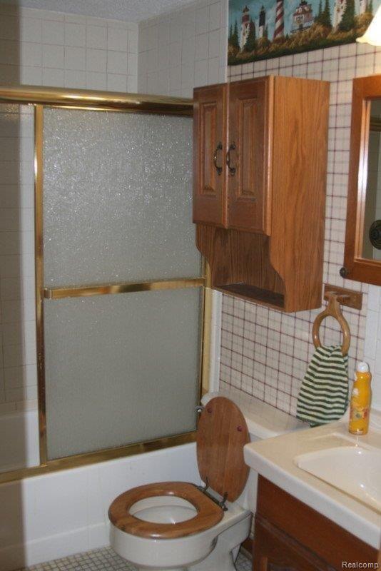 968 East Maple Street Holly, MI 48442 - Photo 9 of 25 IMG_6333