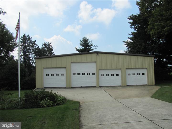 284 Perkintown Road Pedricktown, NJ 08067 - Photo 14 of 19 Garage