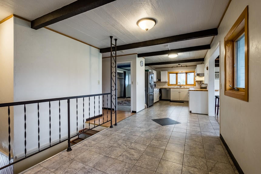 101 East Valley View Road Ashland, OR 97520 - Photo 13 of 46 101 E Valley View-13
