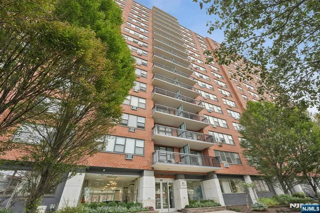 $349,000 | 500 Central Avenue, Unit 1617, Union City, NJ 07087