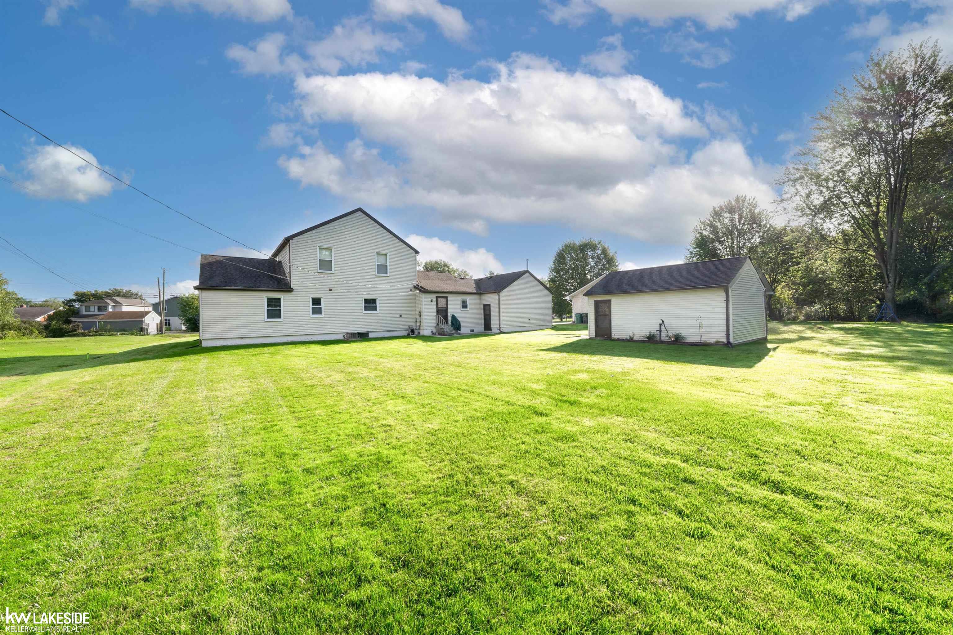 32794 Sutton Road New Baltimore, MI 48047 - Photo 10 of 32 50159870-a79a84c6-ddc3-45c4-a4ee-04e271db0003.JPG