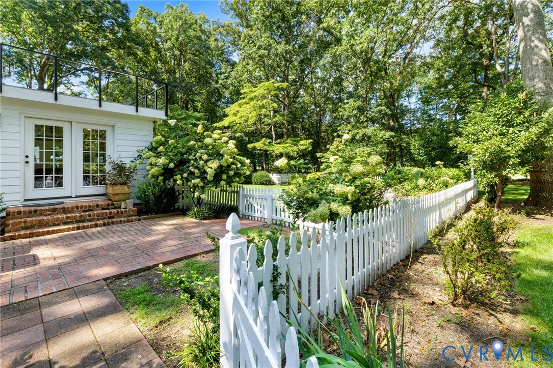 2360 Castlebridge Road Midlothian, VA 23113 - Photo 48 of 50 a house view with a garden space