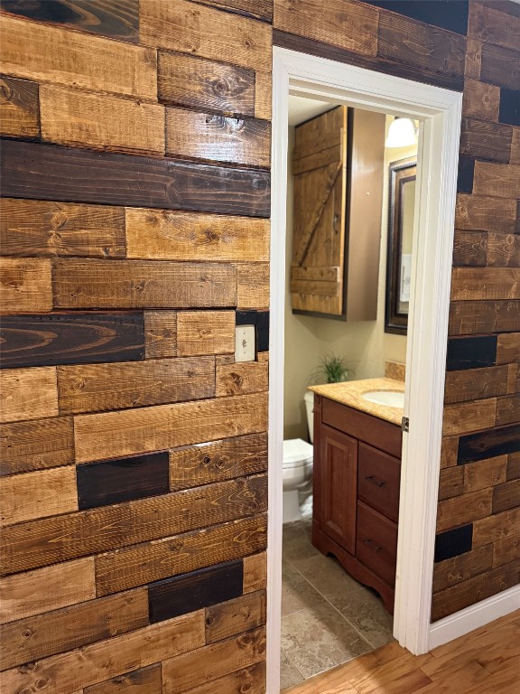 211 Rabbit Hollow Lane Georgetown, TX 78626 - Photo 29 of 34 a bathroom with a toilet and shower