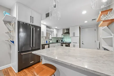 $674,000 | 2101 Airole Way, Unit B, Austin, TX 78704