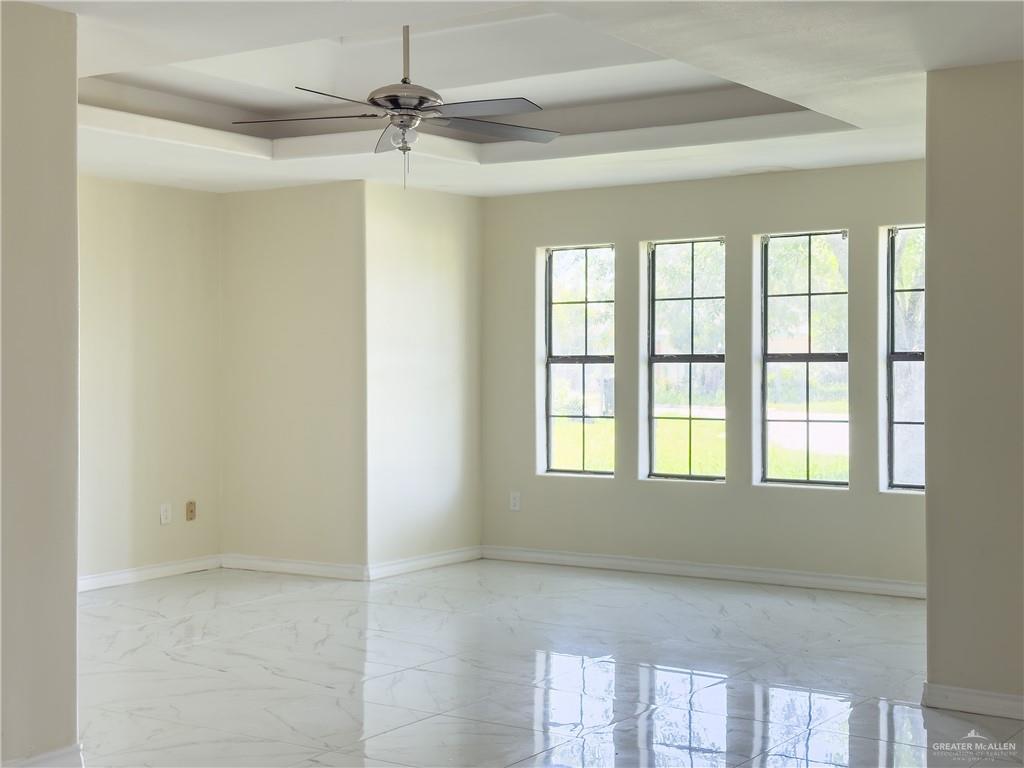 720 East Ricky Crossland Avenue Elsa, TX 78543 - Photo 4 of 29