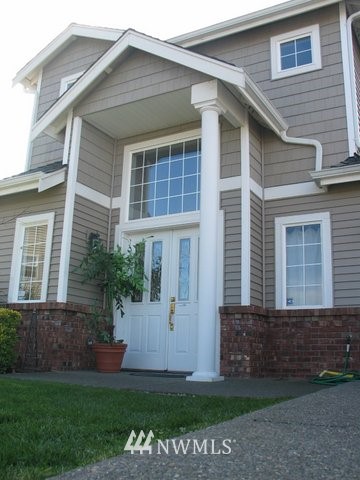 2107 Davis Avenue South Renton, WA 98055 - Photo 1 of 19