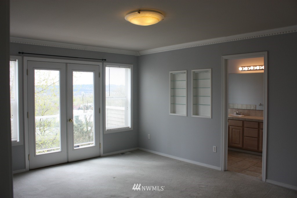 2107 Davis Avenue South Renton, WA 98055 - Photo 11 of 19