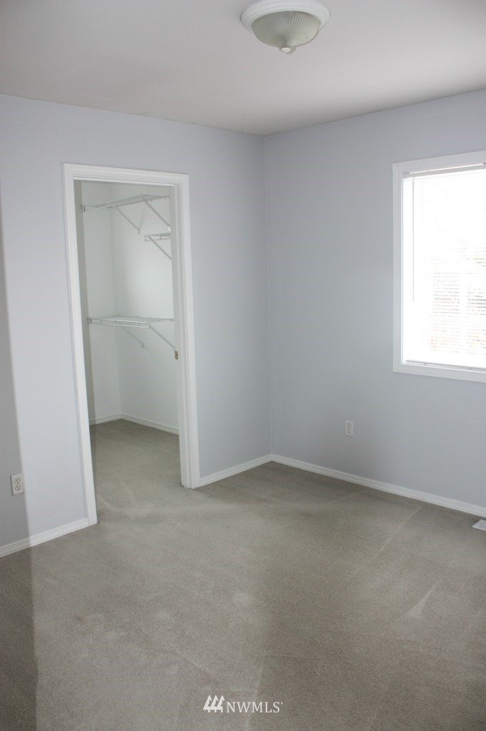 2107 Davis Avenue South Renton, WA 98055 - Photo 9 of 19