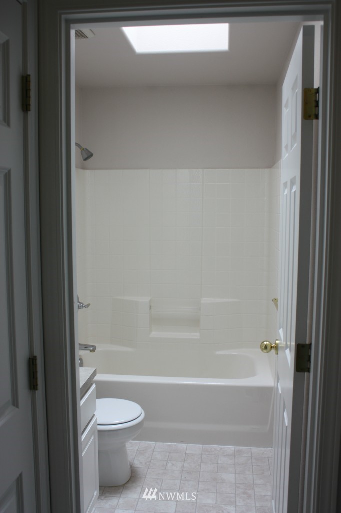 2107 Davis Avenue South Renton, WA 98055 - Photo 10 of 19