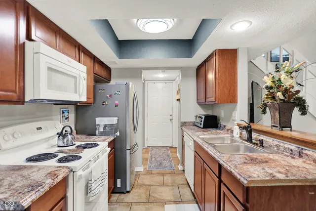 $170,000 | 7813 Hunters Path, Indianapolis, IN 46214