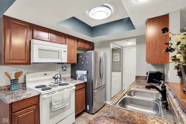 $170,000 | 7813 Hunters Path, Indianapolis, IN 46214