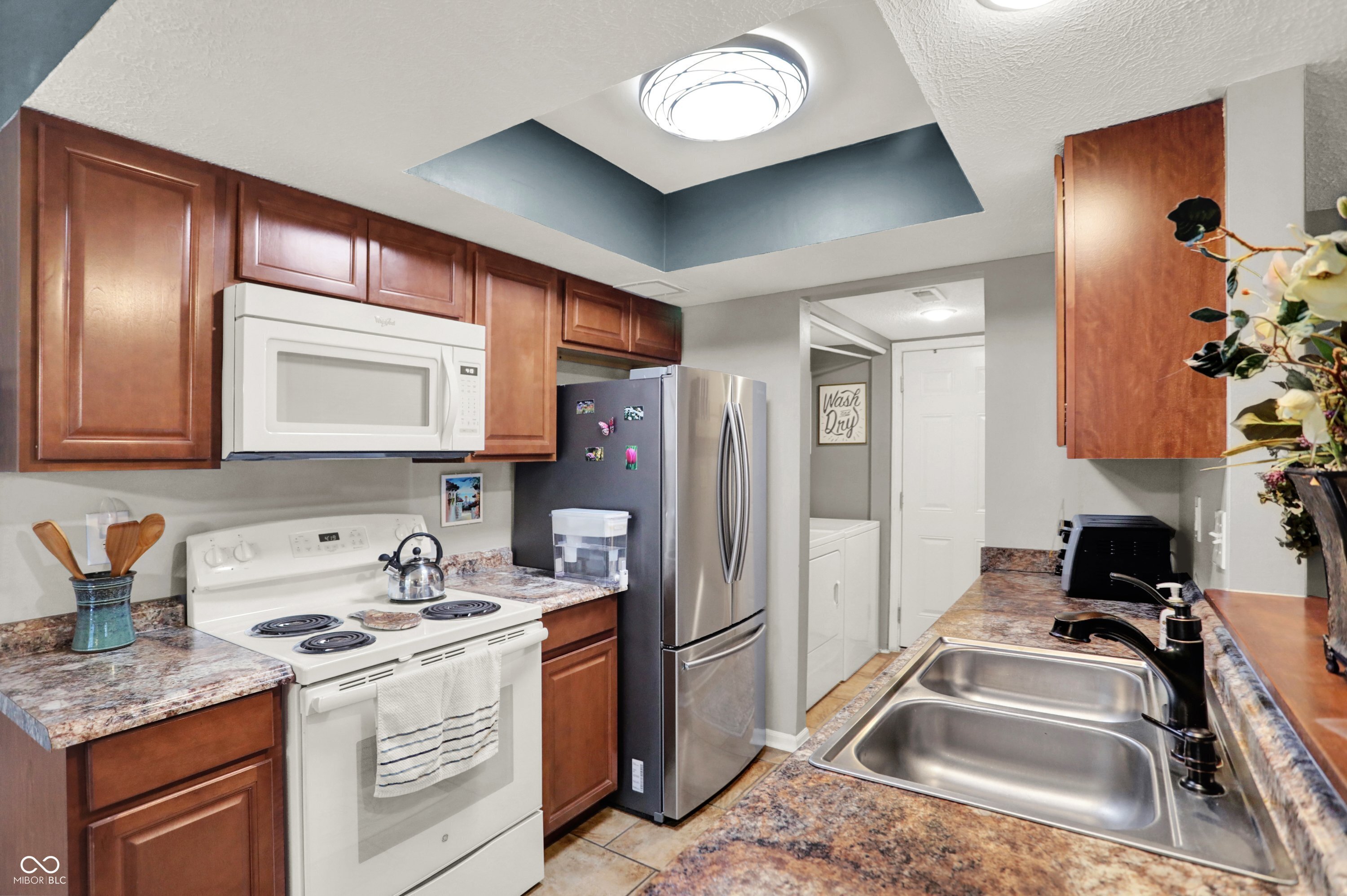 7813 Hunters Path Indianapolis, IN 46214 - Photo 12 of 37