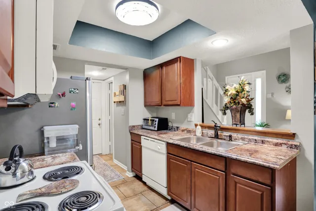 $170,000 | 7813 Hunters Path, Indianapolis, IN 46214