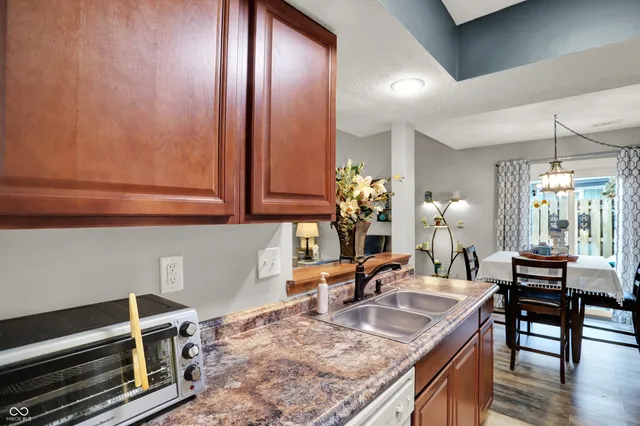 $170,000 | 7813 Hunters Path, Indianapolis, IN 46214