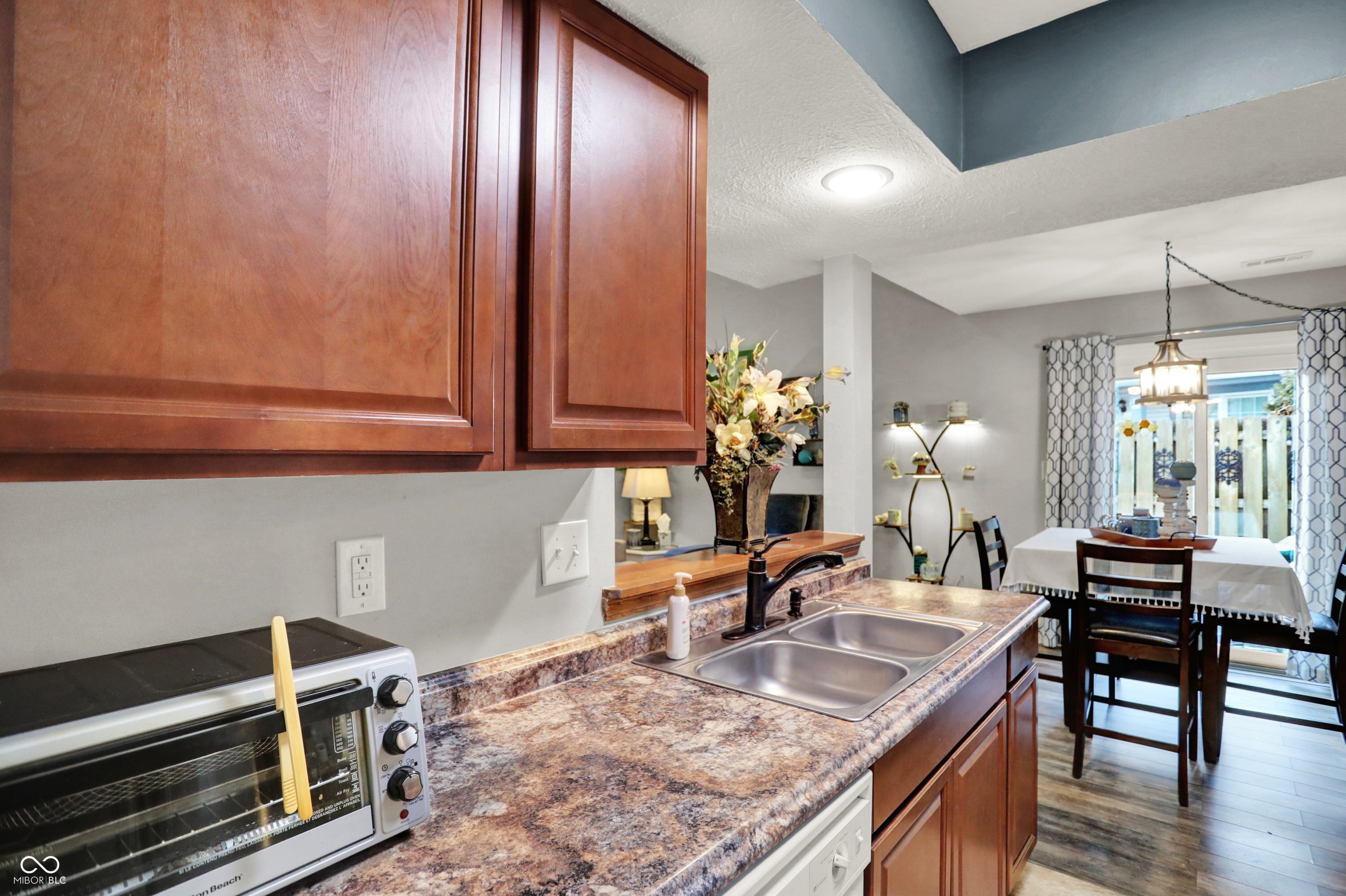 7813 Hunters Path Indianapolis, IN 46214 - Photo 14 of 37