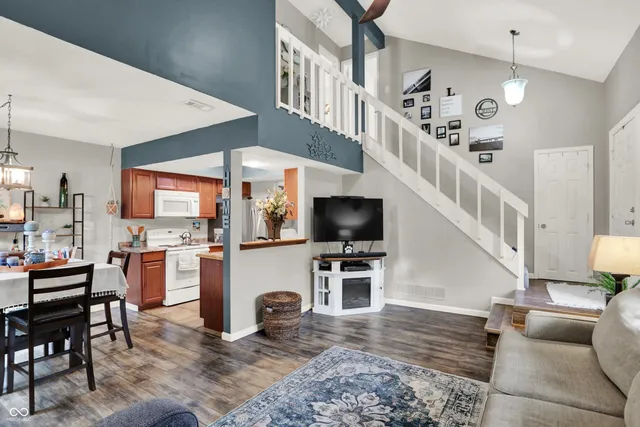 $170,000 | 7813 Hunters Path, Indianapolis, IN 46214