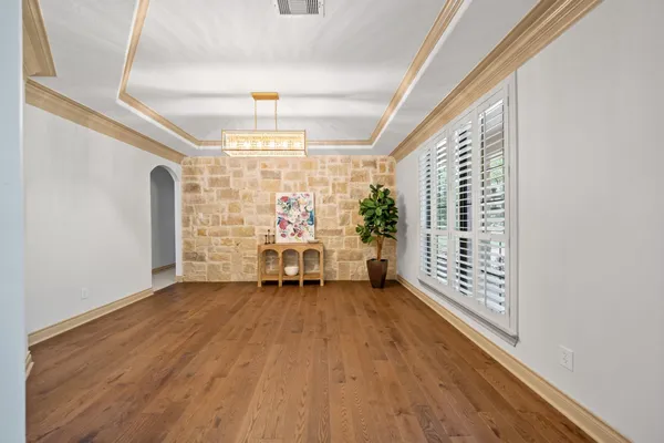 $975,000 | 10332 Hunter Creek Lane, Conroe, TX 77304