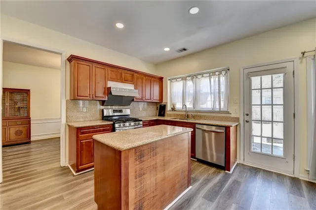 $2,999 | 435 Leasingham Way, Duluth, GA 30097