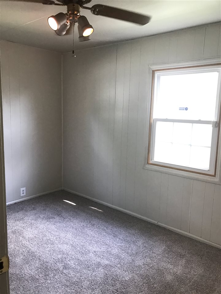 4918 Sherbrooke Road Evansville, IN 47710 - Photo 9 of 19 Gallery Image 9