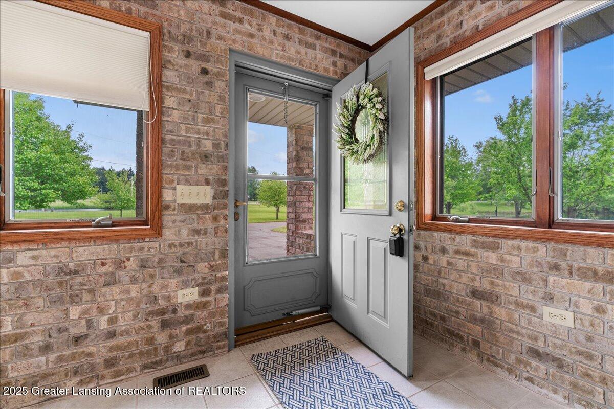 4240 Dell Road Lansing, MI 48911 - Photo 12 of 90 28-Media Jett - 20