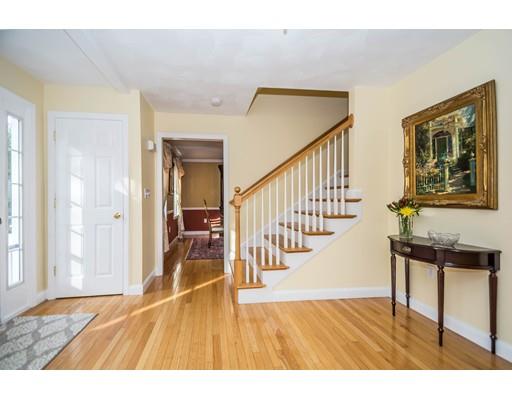392 Foster Road Tewksbury, MA 01876 - Photo 3 of 30 Gallery Image 3