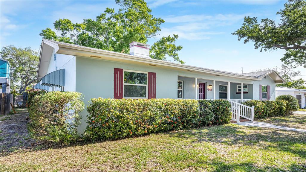 4725 Del Rio Way South Gulfport, FL 33711 - Photo 2 of 51 Gallery Image 2