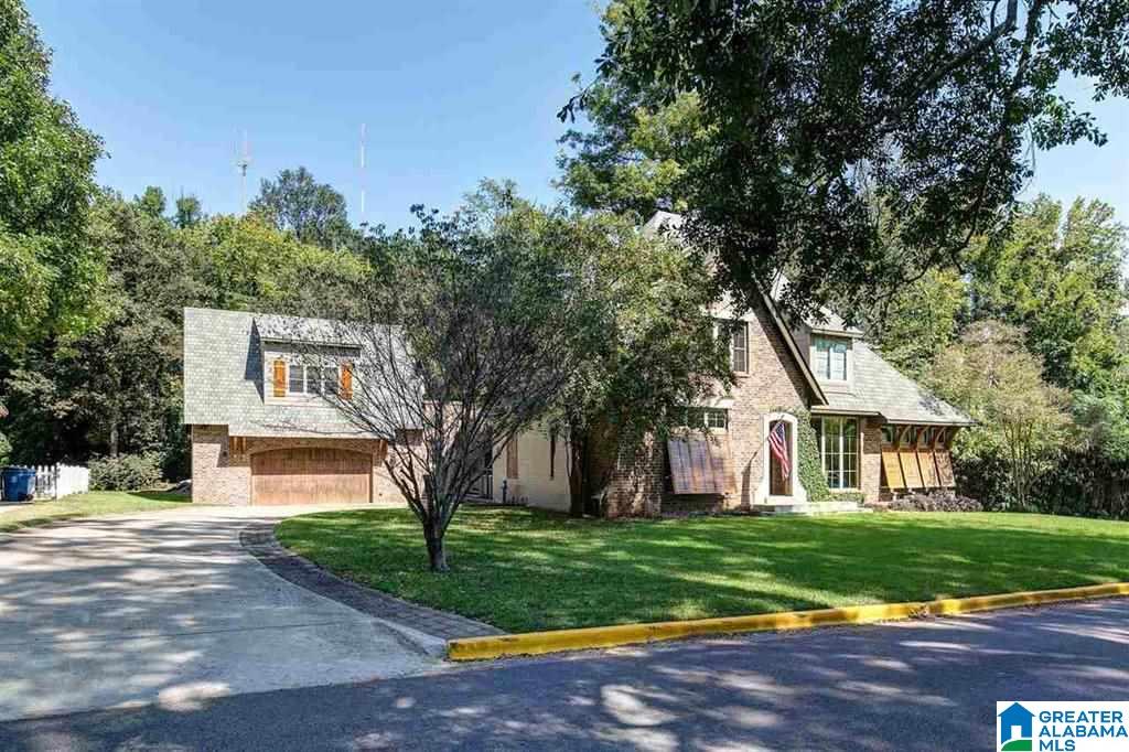 1012 Irving Road Birmingham, AL 35209 - Photo 3 of 50