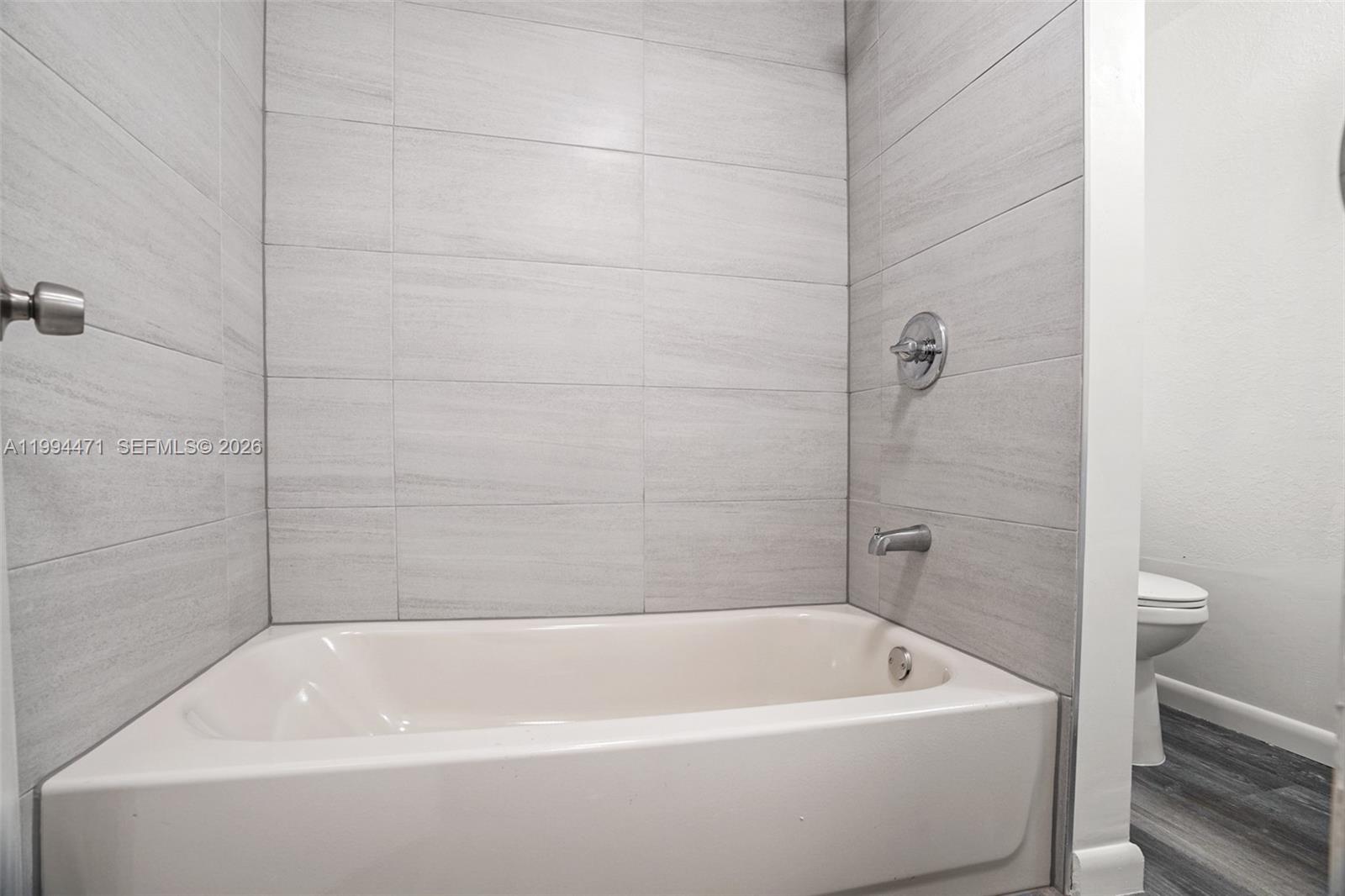 212 Southwest 11th Street Dania Beach, FL 33004 - Photo 19 of 42