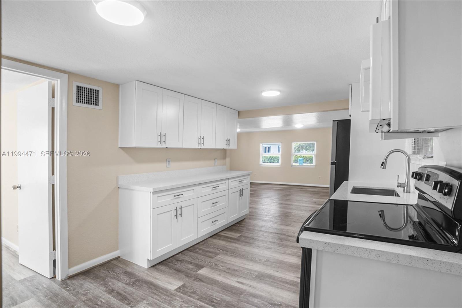 212 Southwest 11th Street Dania Beach, FL 33004 - Photo 3 of 42