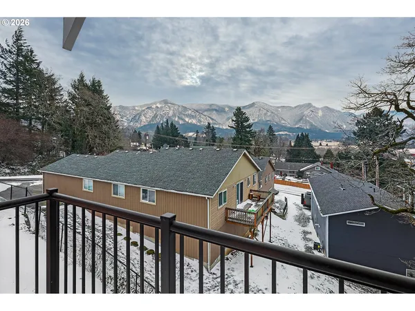 $420,000 | 41 Lasher Street, Unit C4, Stevenson, WA 98648