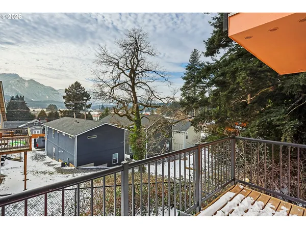 $420,000 | 41 Lasher Street, Unit C4, Stevenson, WA 98648