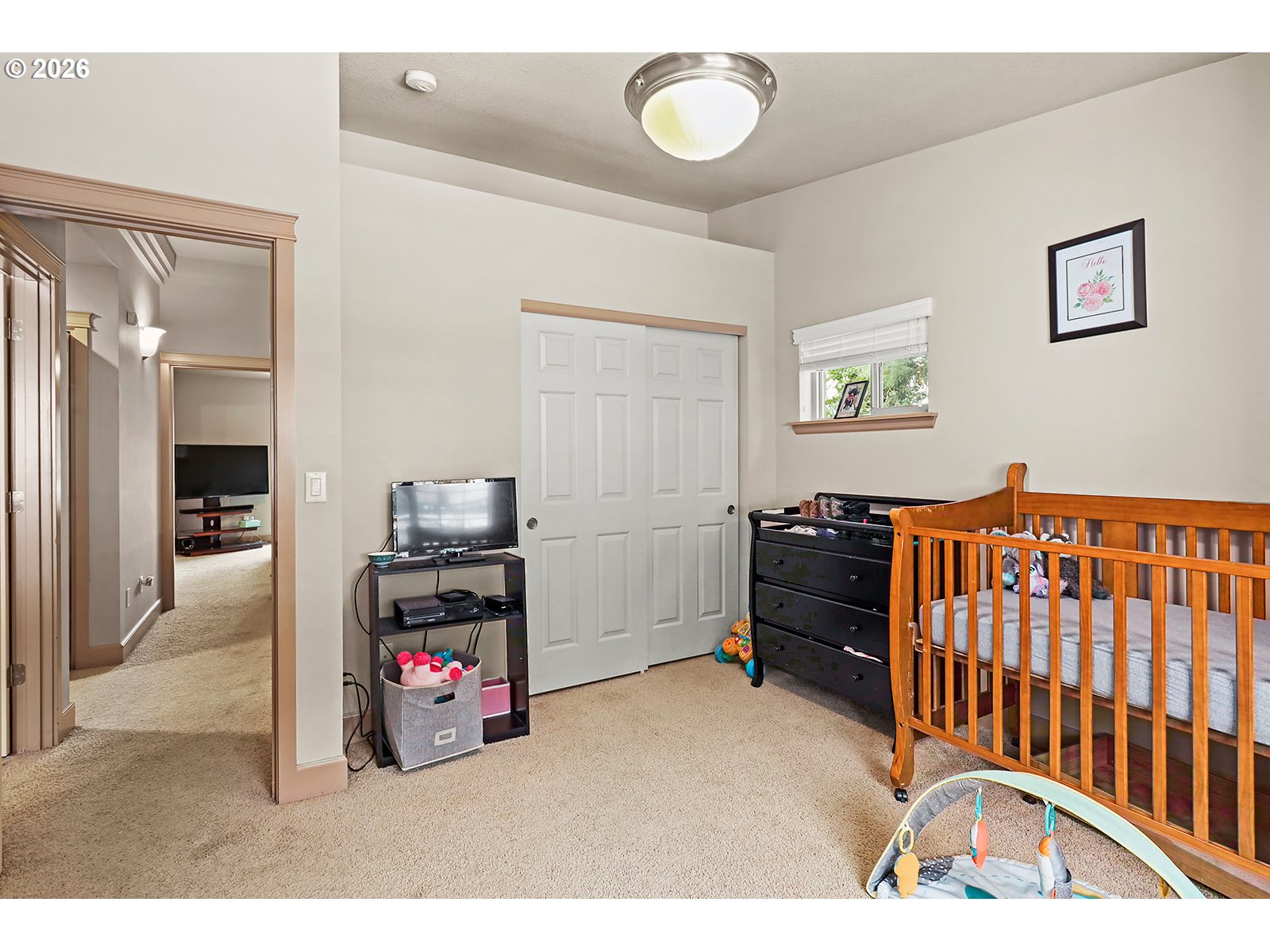 41 Lasher Street, Unit C4 Stevenson, WA 98648 - Photo 36 of 48 a bedroom with furniture and a window