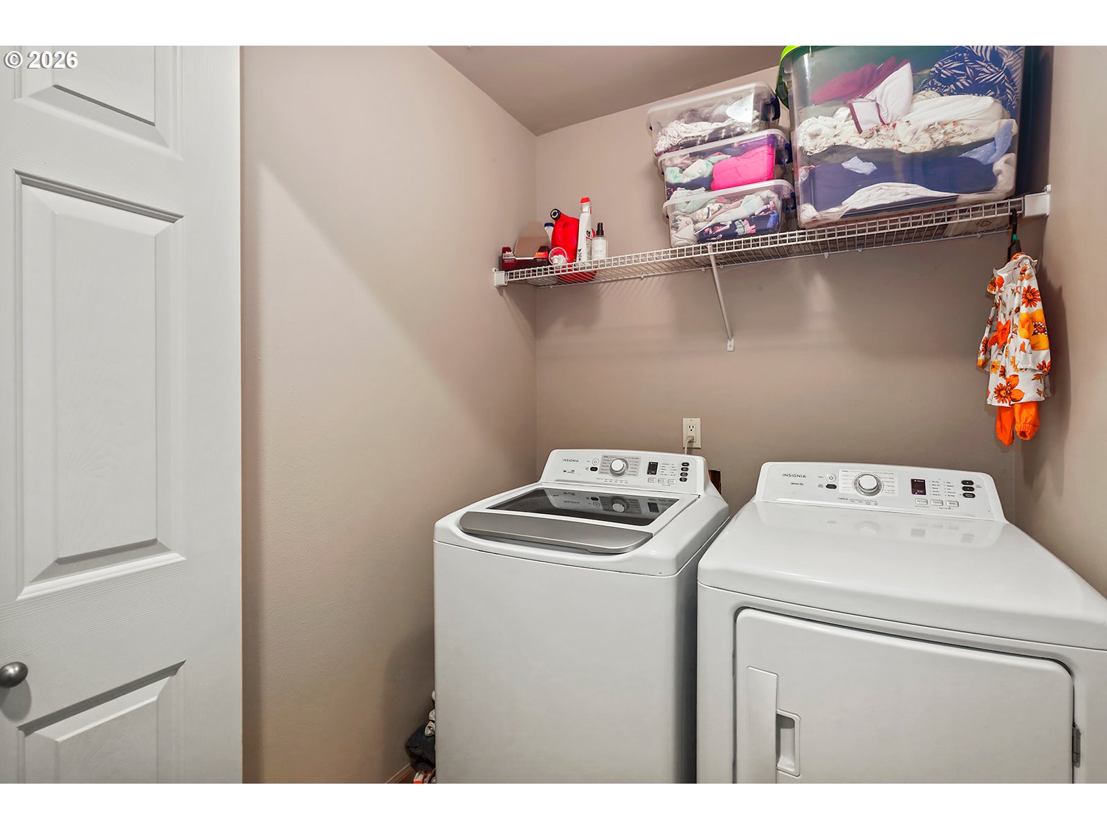 41 Lasher Street, Unit C4 Stevenson, WA 98648 - Photo 38 of 48 a utility room with dryer and washer