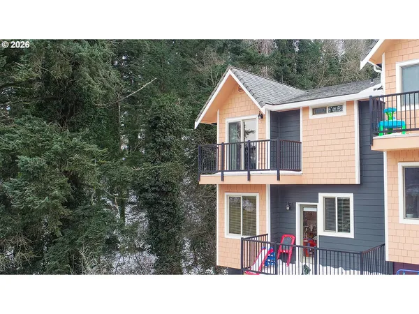 $420,000 | 41 Lasher Street, Unit C4, Stevenson, WA 98648