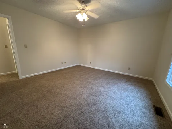 $1,795 | 488 Orchardview Drive, Greenwood, IN 46142