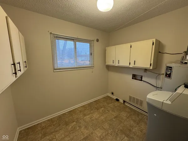 $1,795 | 488 Orchardview Drive, Greenwood, IN 46142