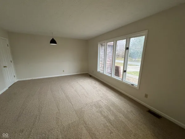 $1,795 | 488 Orchardview Drive, Greenwood, IN 46142