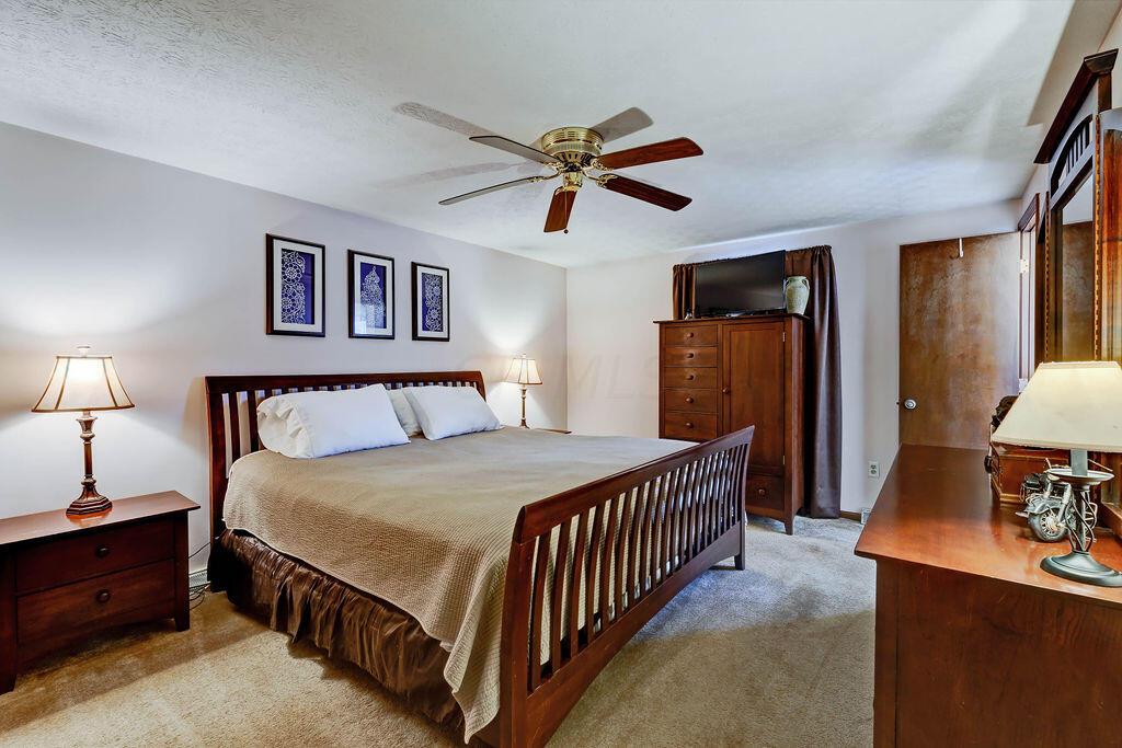 578 South Spring Road Westerville, OH 43081 - Photo 17 of 37 Owner's Suite