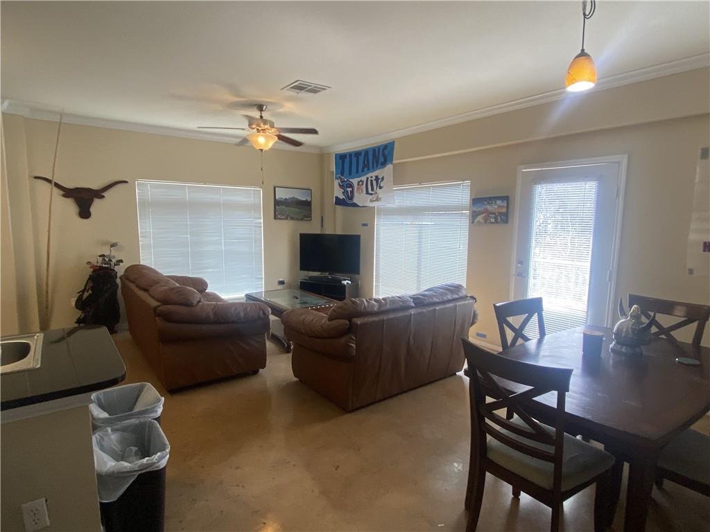 910 West 25th Street, Unit 307 Austin, TX 78705 - Photo 3 of 9