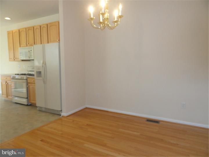 36 Threadleaf Terrace Burlington, NJ 08016 - Photo 8 of 11 Dining Room