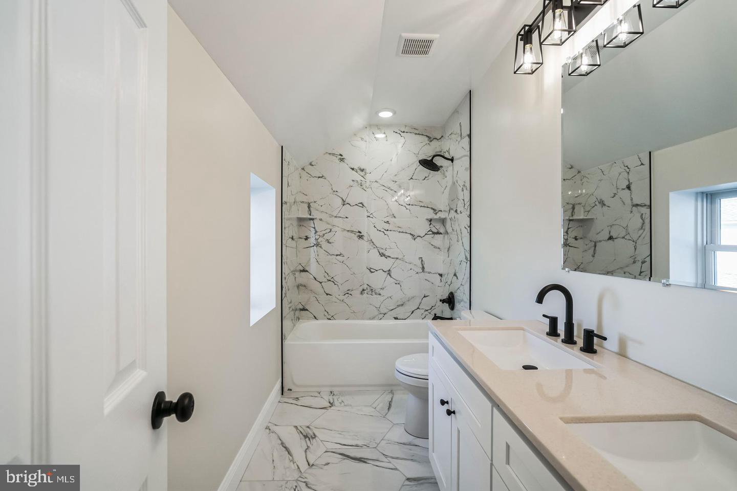 27 East Butler Avenue, Unit B Chalfont, PA 18914 - Photo 11 of 25